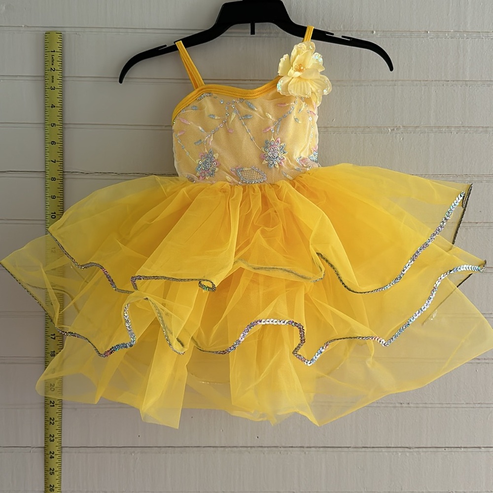 Curtain Call costume yellow